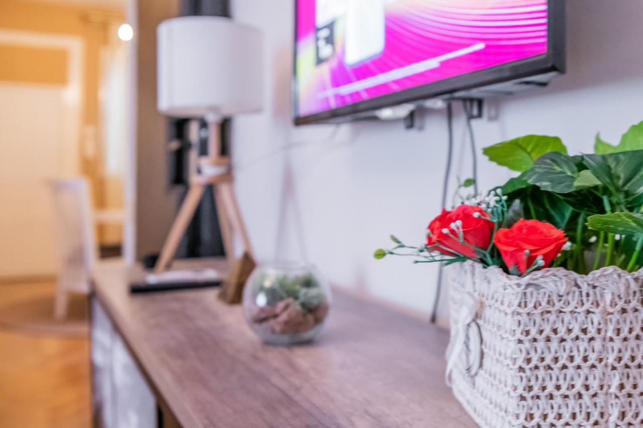 Neimar Apartment With Great Wi-Fi And Free Parking Белград Екстер'єр фото